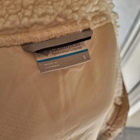 Columbia Cream Teddy Jacket - Picture 5 of 13